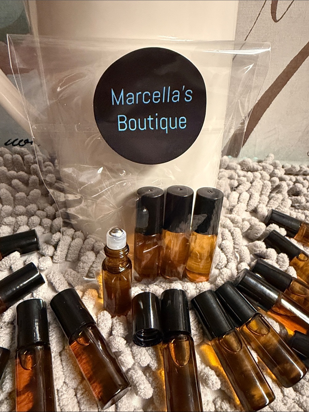 ❣️5/$25❣️3! Amber Glass Roller Bottles with vanilla scent. Aloe & vitamin E